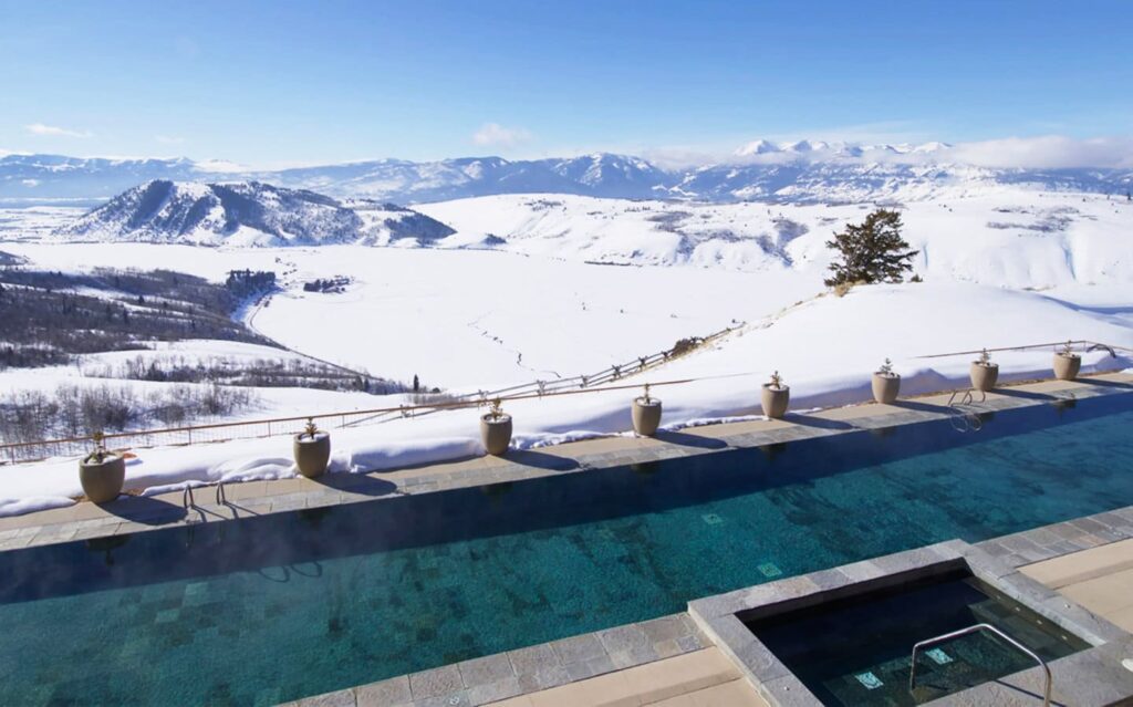 3-best-luxury-hotels-to-visit-this-winter-AmanganiResort_Wyoming